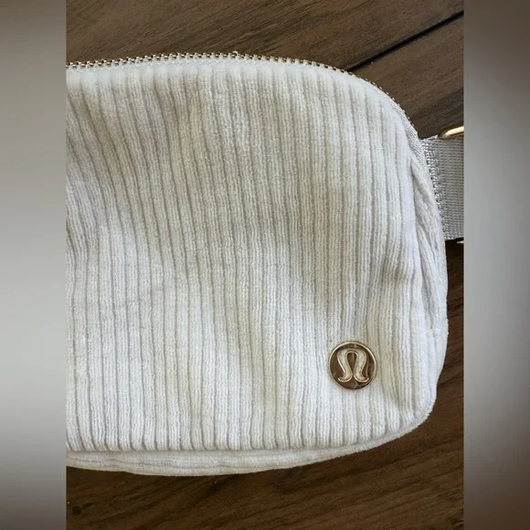 Lululemon White Belt Bag - Picture 5 of 7